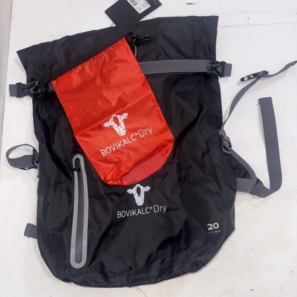 Stormtech Black Granite Panama 100% Water Resistant Outdoor Hike Camp Backpack